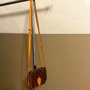 Women’s Louis Vutton crossbody